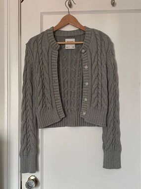 Abercrombie & Fitch Gray Cable Knit Fitted Cardigan